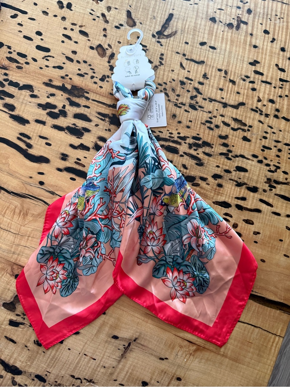 Multifunctional scarf/shawl